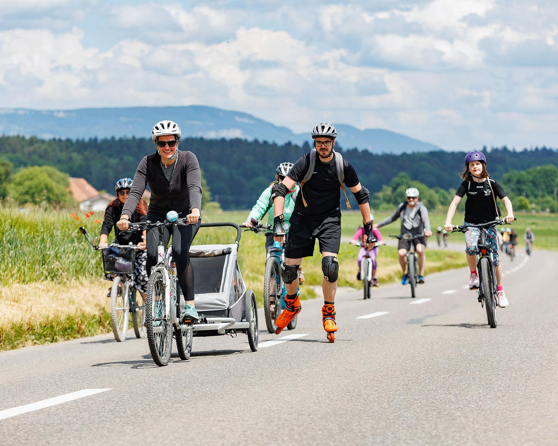 stirnband rennrad Celanisai Fahrradhelm Damen Herren Headband Für Joggen Wandern Radfahrrad Radsport Haarband Kopfband Sportband Ohrenschutz Stirnbänder : E92 M3 Coupe Logo Color:Red Shimano Dura Ace Pedale